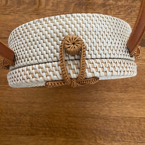 By Anthroplologie Round Rattan Wicker Baskey Bag Crossbody Purse - Picture 3 of 7